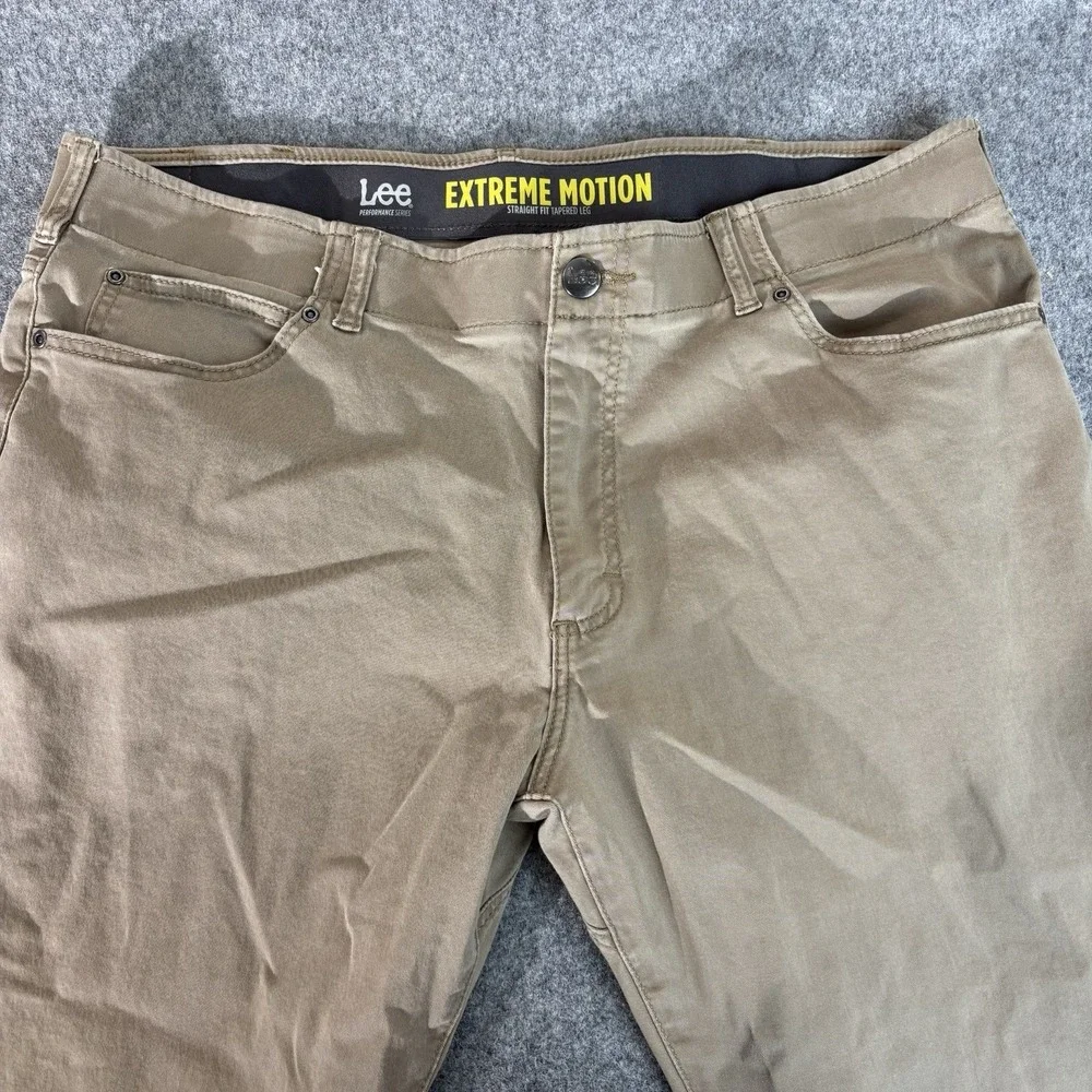 Lee Pants Extreme Motion Khaki Mens 40x30 (Fits 40x28) Straight Fit Stretch Tan - Picture 2 of 14